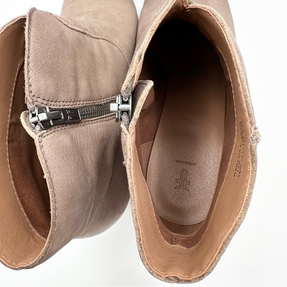 Frye Judith Seam Bootie - Picture 6 of 11